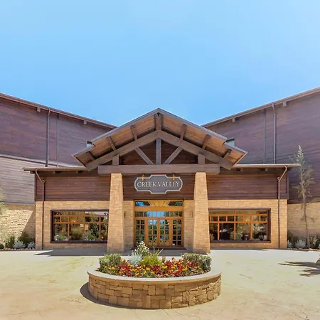 Portaventura Colorado Creek: Theme Park Access Included Hotel 4*