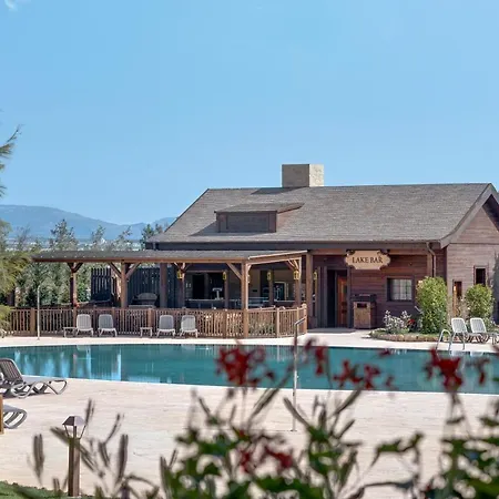Portaventura Colorado Creek: Theme Park Access Included Hotel 4*